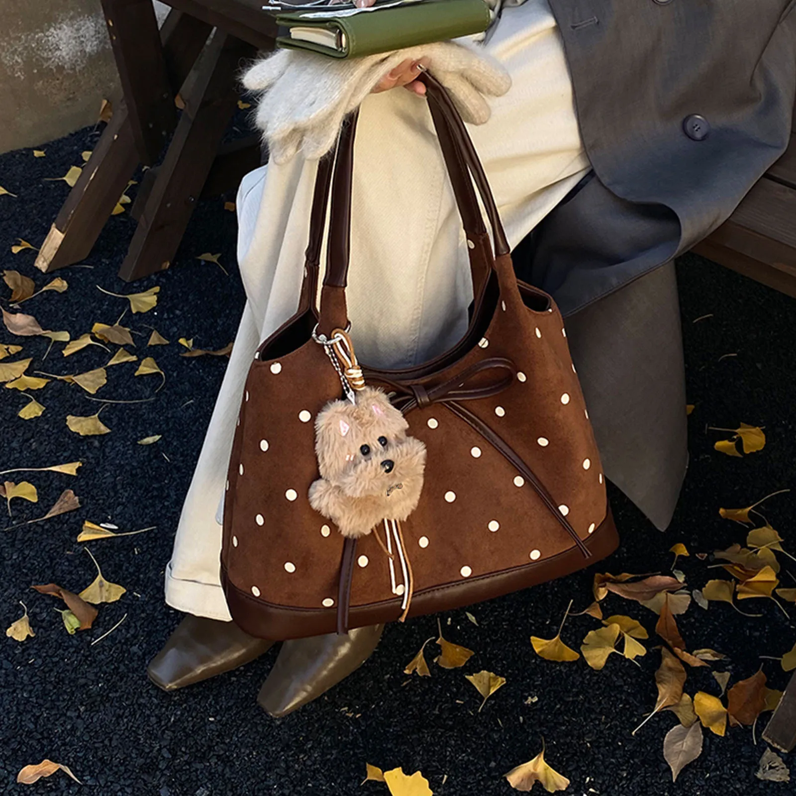 Women Faux Suede Polka Dot Print Simple Shoulder Handbag Underarm Shoulder Bag Fashion Shoulder Bag for School Work Daily Use