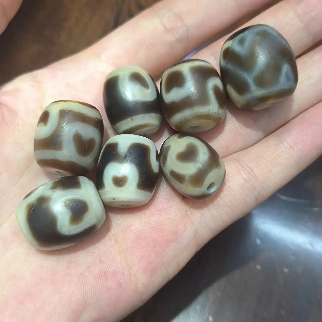 20pcs/lot Natural Old Agate Dallow Dzi Beads brown quaint Various patterns diy bracelet necklace folk-custom wholesale jewelry