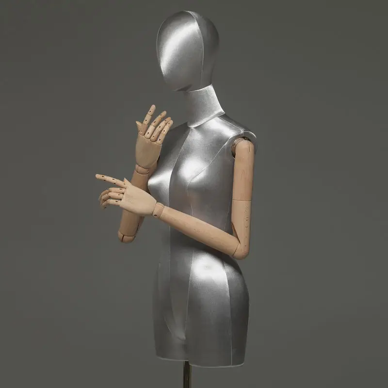 Рисунок 4 - Женский манекен с деревянным или тканевым покрытием