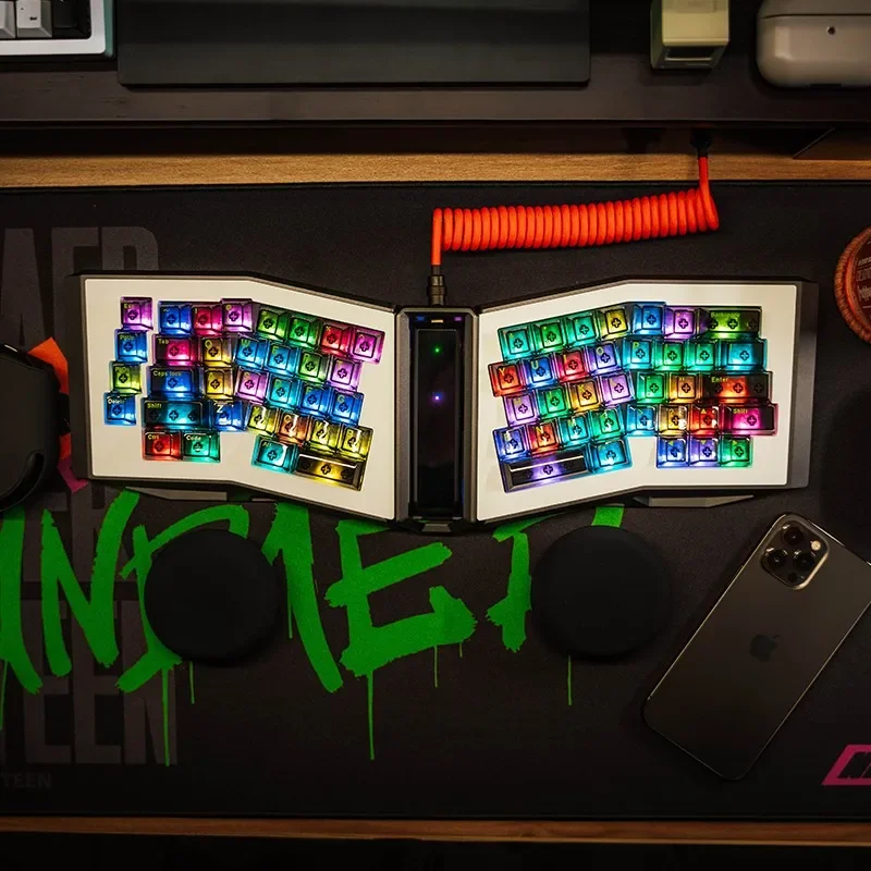 Рисунок 4 - Механическая клавиатура с RGB-подсветкой