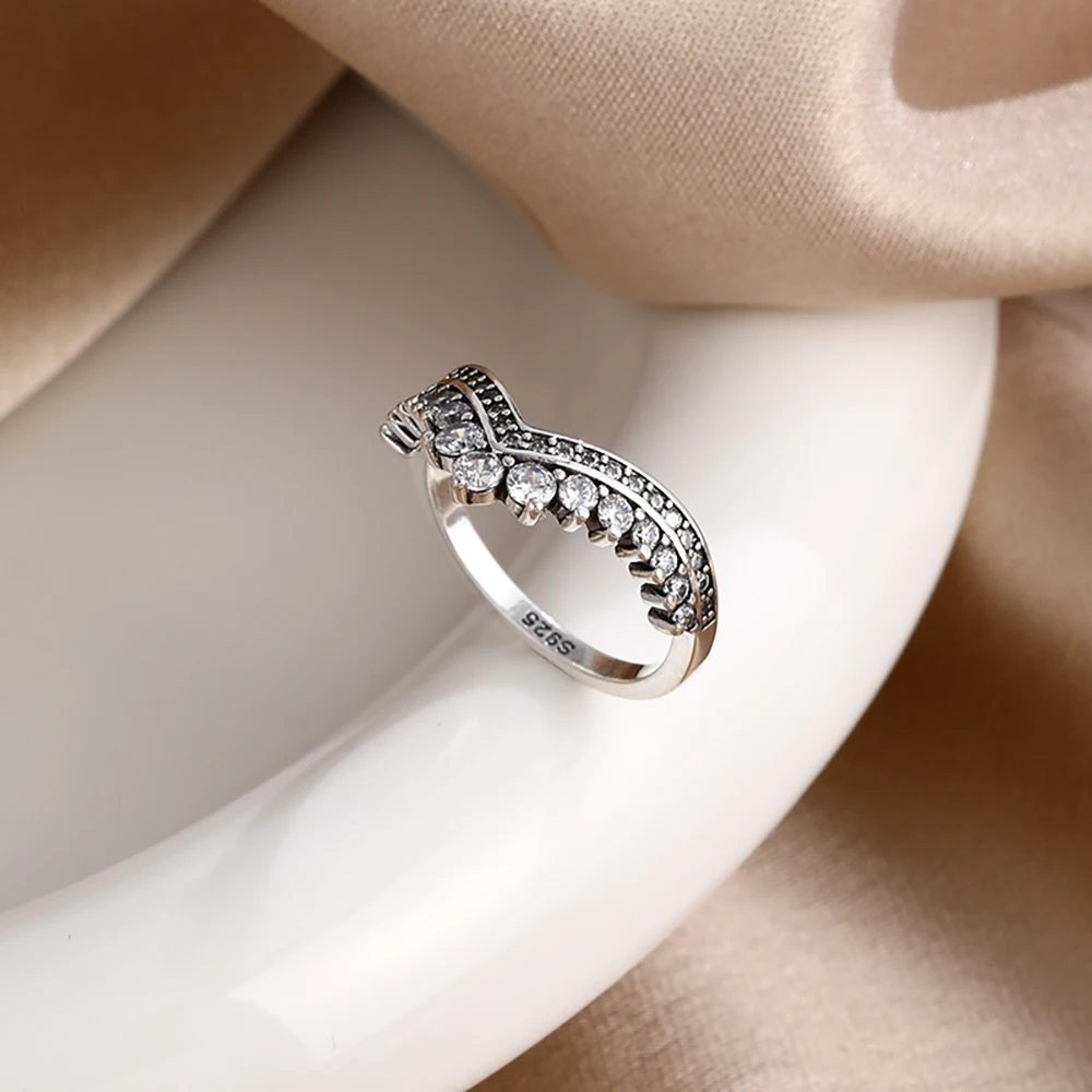 خاتم في أنيق مرصع