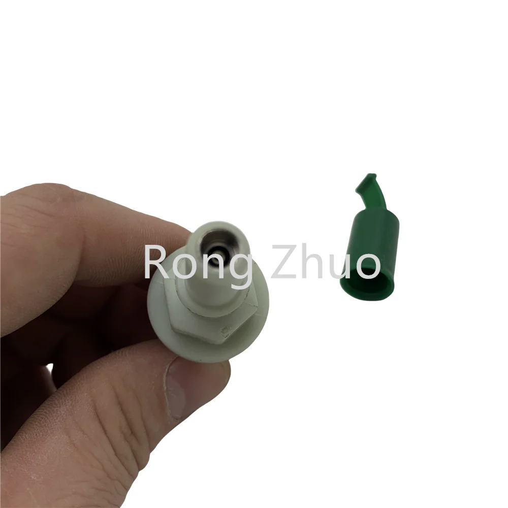 Pressure limiting valve (overflow valve) For Volvo Hino Bosch urea pump 21332695 21335892 8982688122 21372701