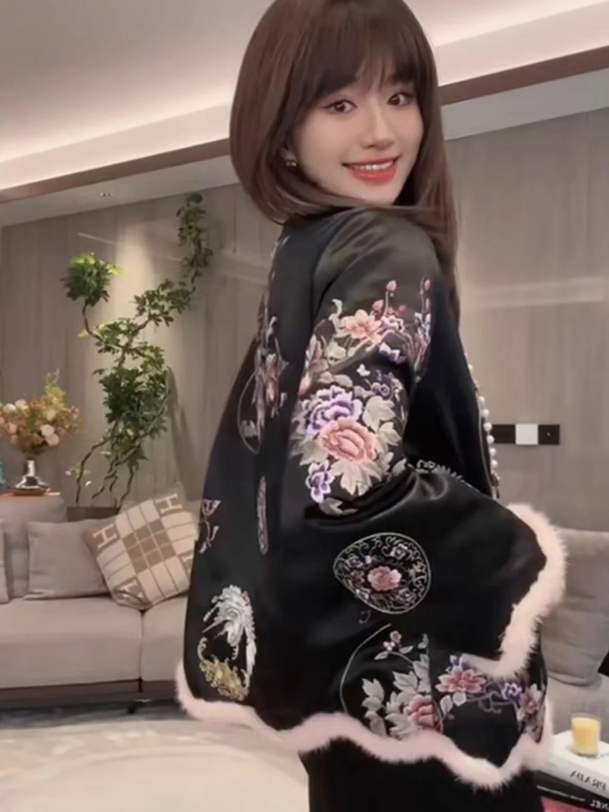 New Chinese Style Knot Button Embroidery Women's Frayed Fleece-Lined Thickened Cotton Coat