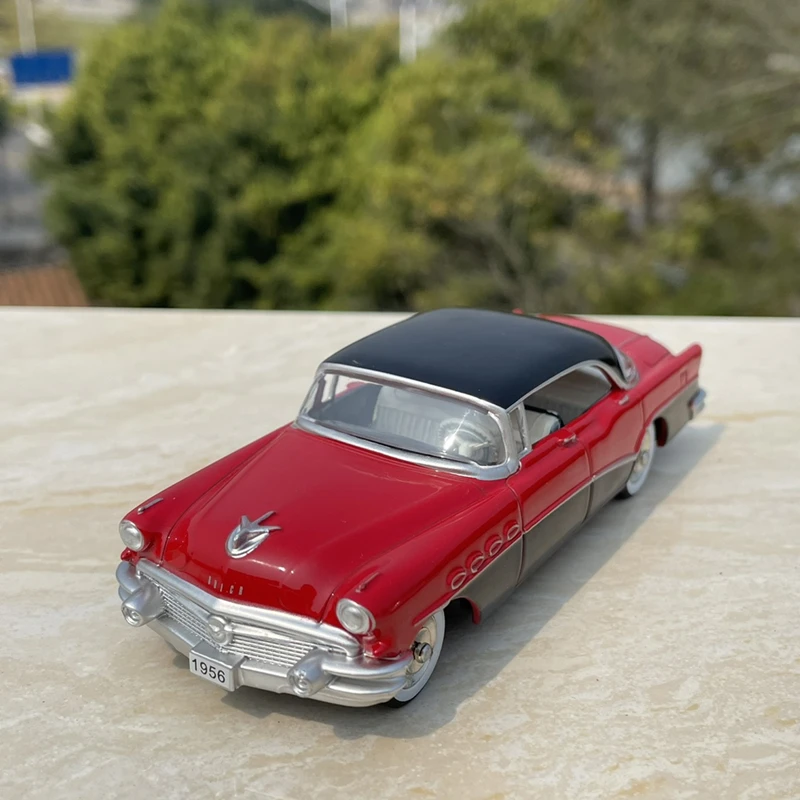 1/43 Classical Old Car Alloy Car Model Diecasts Metal Vehicles Retro Vintage Car Model Collection Simulation Childrens Toys Gift - Image 2