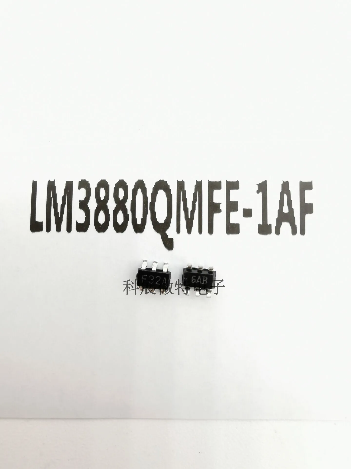 

Оригинальный Новый интегрированный чип LM3880QMFE-1AF LM3880QMFE SOT-23-6