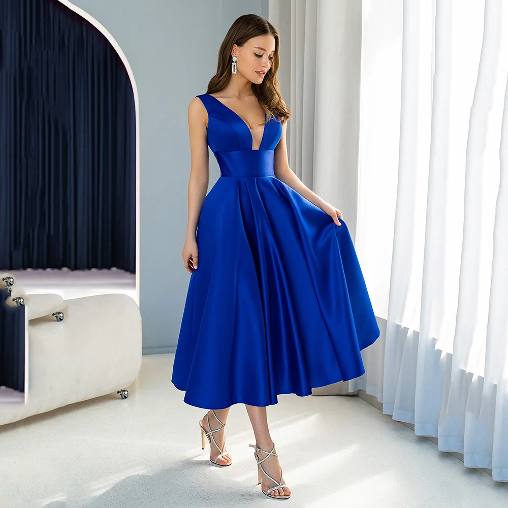 The Perfect Black Cocktail Long Dress for Every Elegant Evening Out The Perfect Black Cocktail Long Dress for Every Elegant Evening Out