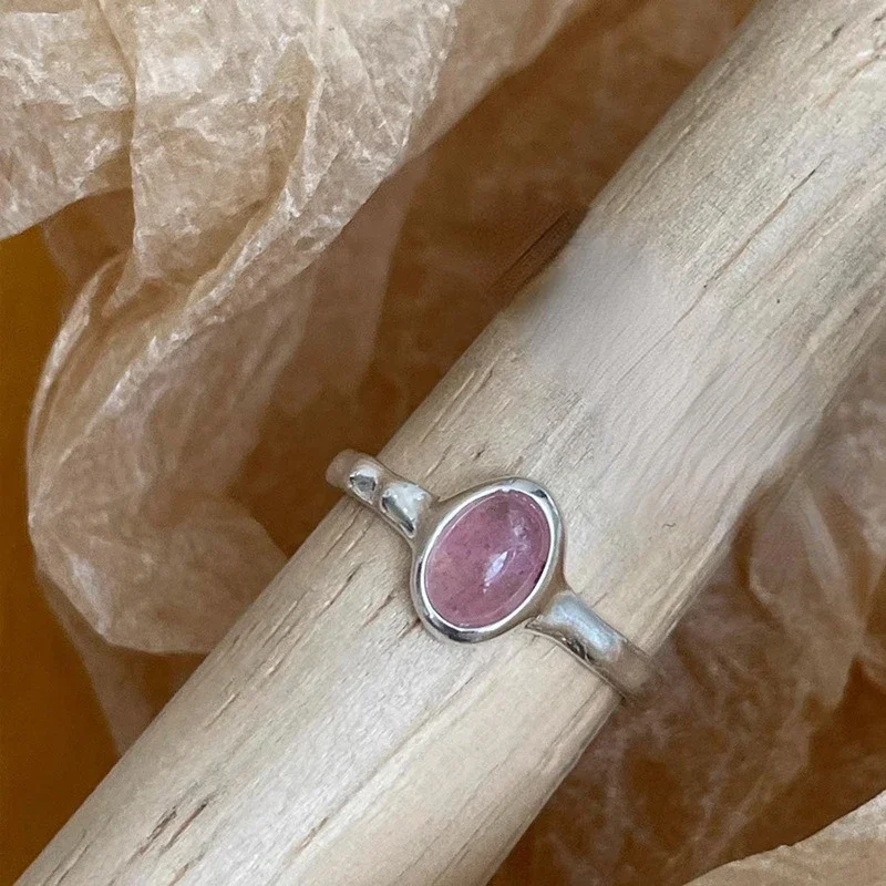 Anello in argento puro con rubino stile moda 2025_voghion.com