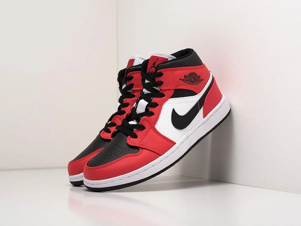 Sneakers Nike Air Jordan 1 red 