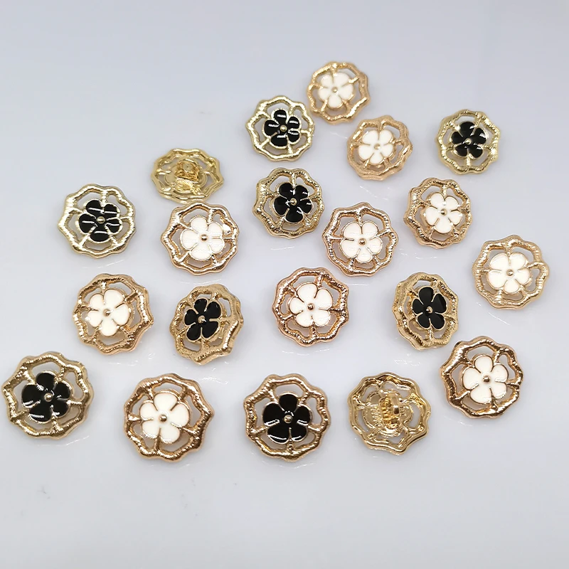 15/20/23MM 패션 장식 꽃 금속 단추 의류 화이트 블랙 빈티지 고품질 단추 여성 코트 바느질 DIY