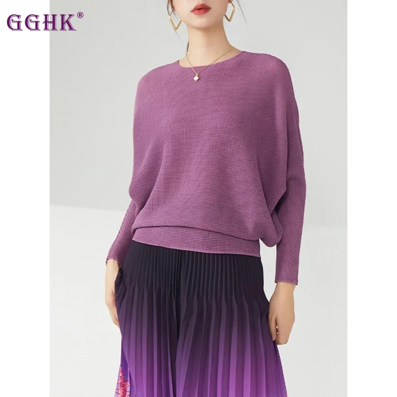 

GGHK Miyake Pleated Full Batwing Sleeve T-shirts for Women Round Collar Versatile Solid Color New Spring 2024 Female Fashion