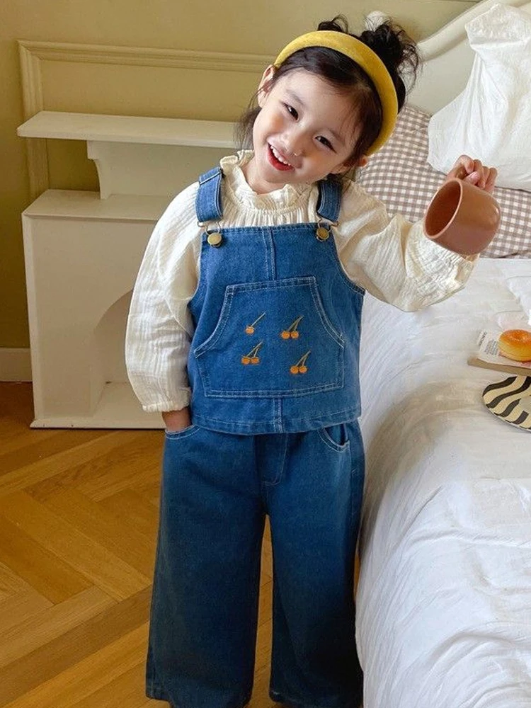 

Children's Clothing 2023 Spring Girls' Denim Suit Baby Girl Cherry Vest Pants Two-piece Set Baby Girl Clothes Baby Girls Clothes