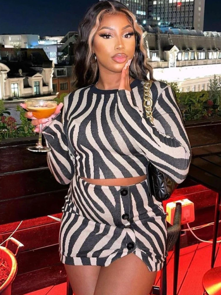 

Women's 2023 New Zebra Pattern Fashion Print Crop Top Long Sleeve Skirt Button Up Two Piece Set