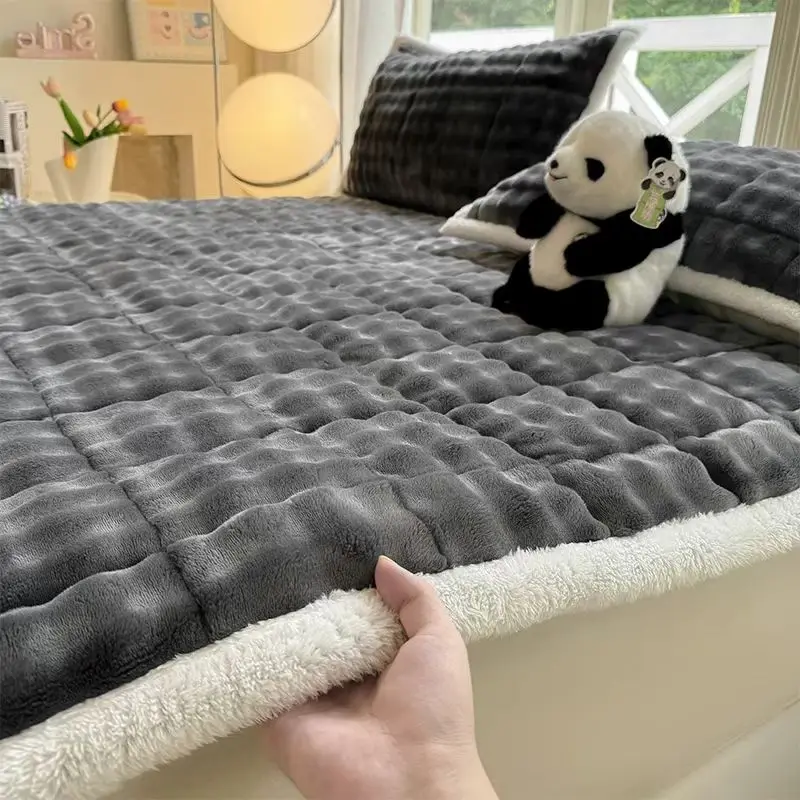 Winter Plush Mattress Flannel Thicken Bed Sheet Filling Cotton Warm Bed Cover Bedroom Soft Cushion Tatami Mat Non-slip