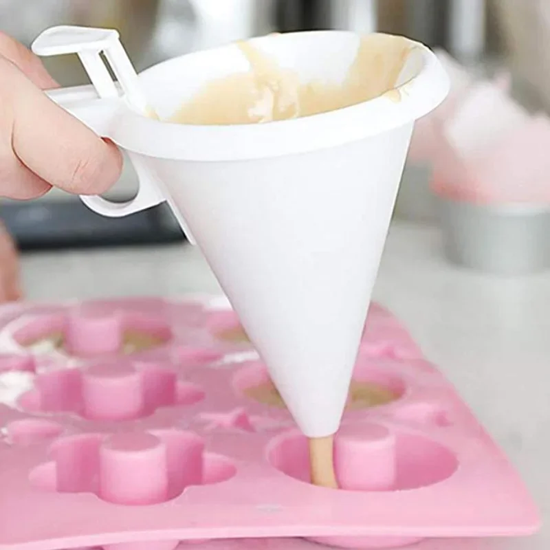 Pastry Tools Hand-held Batter Funnel Chocolate Pancake Cupcake Cookie Mold Cream Liquid Baking Dispenser Adjustable