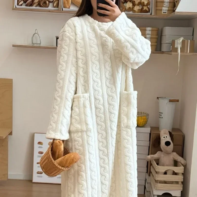 Winter Long Sleeve Double Pocket Flannel Nightgowns Women Loose Solid Sleepwear Jacquard Thickened Warm
