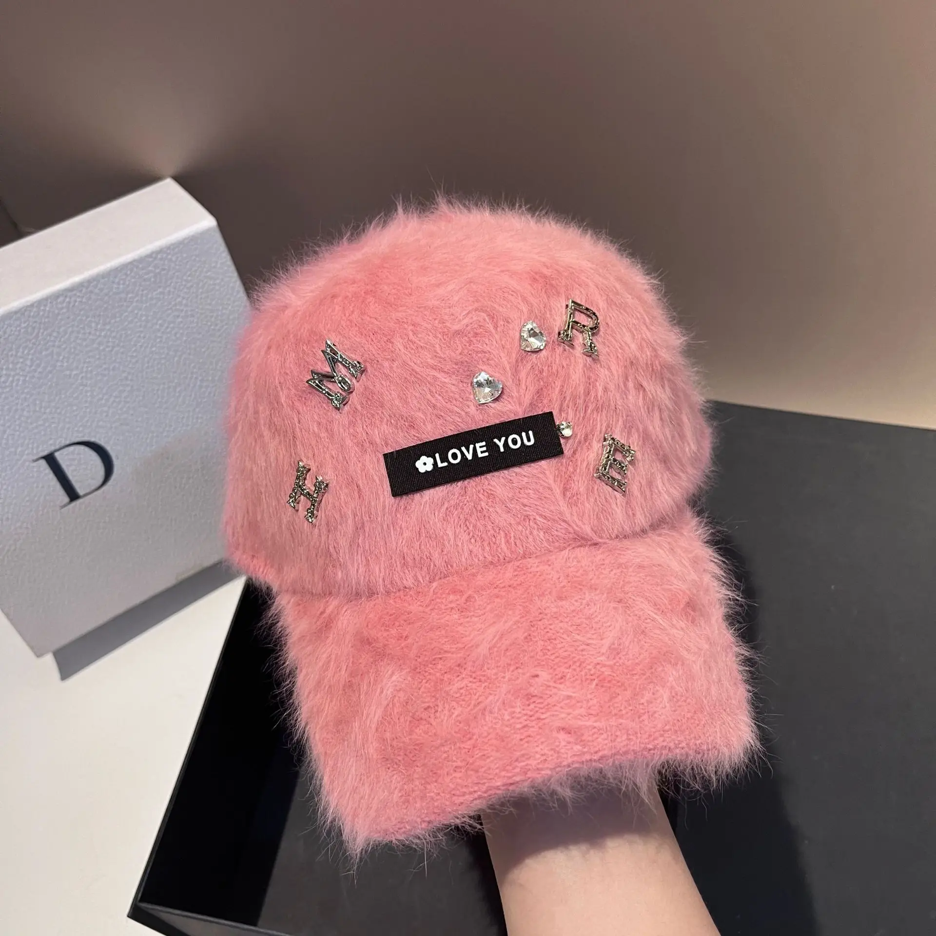 Winter Neue Warme Alter Reduktion Kaninchen Feder Baseball Kappe Mode Brief Gesicht Kleine Kappe Outdoor Casual Hut Weibliche_voghion.com