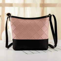 Chic Floral Pattern Crossbody Bag for Women - Soft PU Material and Trendy Design (Pink)