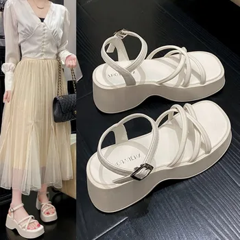 Woman Buckle Latch Design Thick-soled Shoes Trend Casual Sandals Non-slip Outdoor Sandals Unique Fashion Women Sandals 65 1