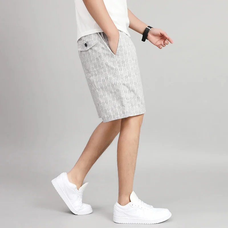 thumbnail image 1 of Pantalones cortos blancos para hombre, de verano, hasta la rodilla, informales, para uso diario, 1 of 5