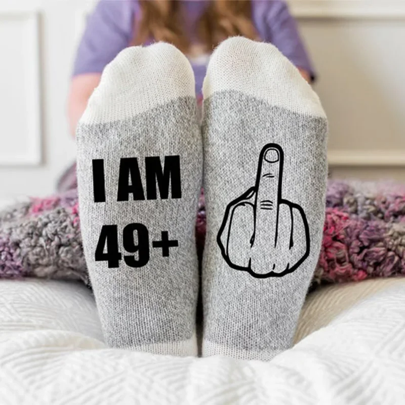 49+1 Socken 50 & Fabulous 50. 50 Jahre alt, fünfzig Mutter, Freund, Schwester, Frau, Tante, Kollegen, Geburtstagsfeier, Geschenk, Foto-Requisiten