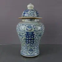 Exquisite Chinese Blue and white porcelain Flower patterned general jar vase 2