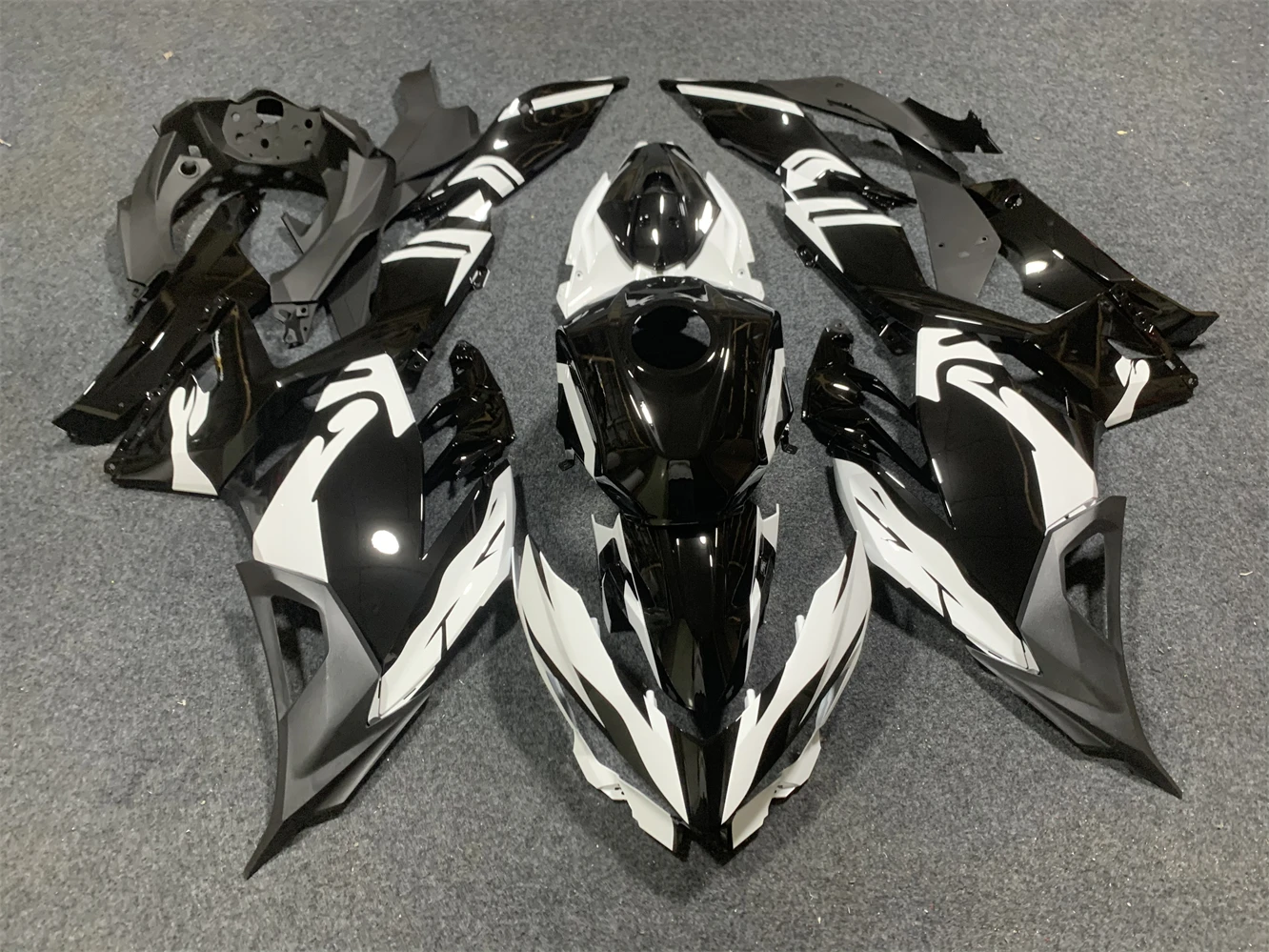 

Комплект обтекателей для мотоцикла Kawasaki Ninja 400 18-23 года ZX400 EX400 2018 2019 2020 2021 2022 2023 обтекатель черный белый