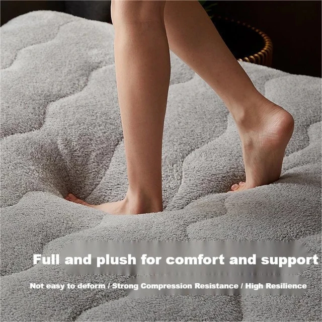 겨울 밤의 편안함을 위한 따뜻하고 지지력 있는 다다미 매트리스 토퍼