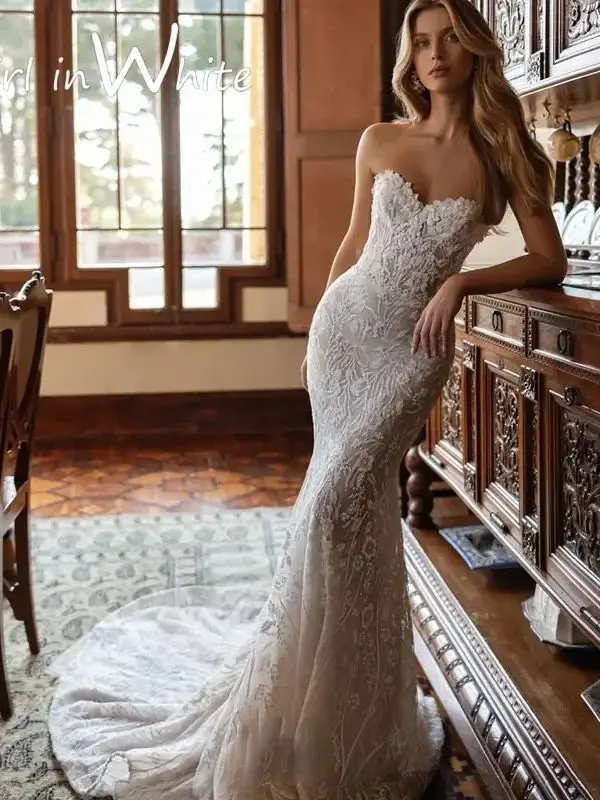 Customized Sexy Lace Applique Glamorous Mermaid Off White Tulle Wedding Dress Corset Sweetheart Backless Princess Bridal Gowns