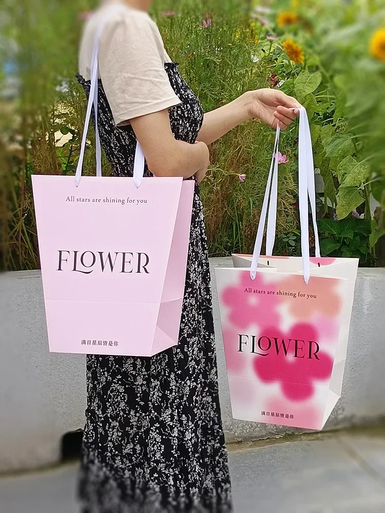 

10pcs Trapezoidal Flower Packaging Handbag Festival Gift Bouquet Packaging Handbags Valentine's Day Flower Arrangement Handbag