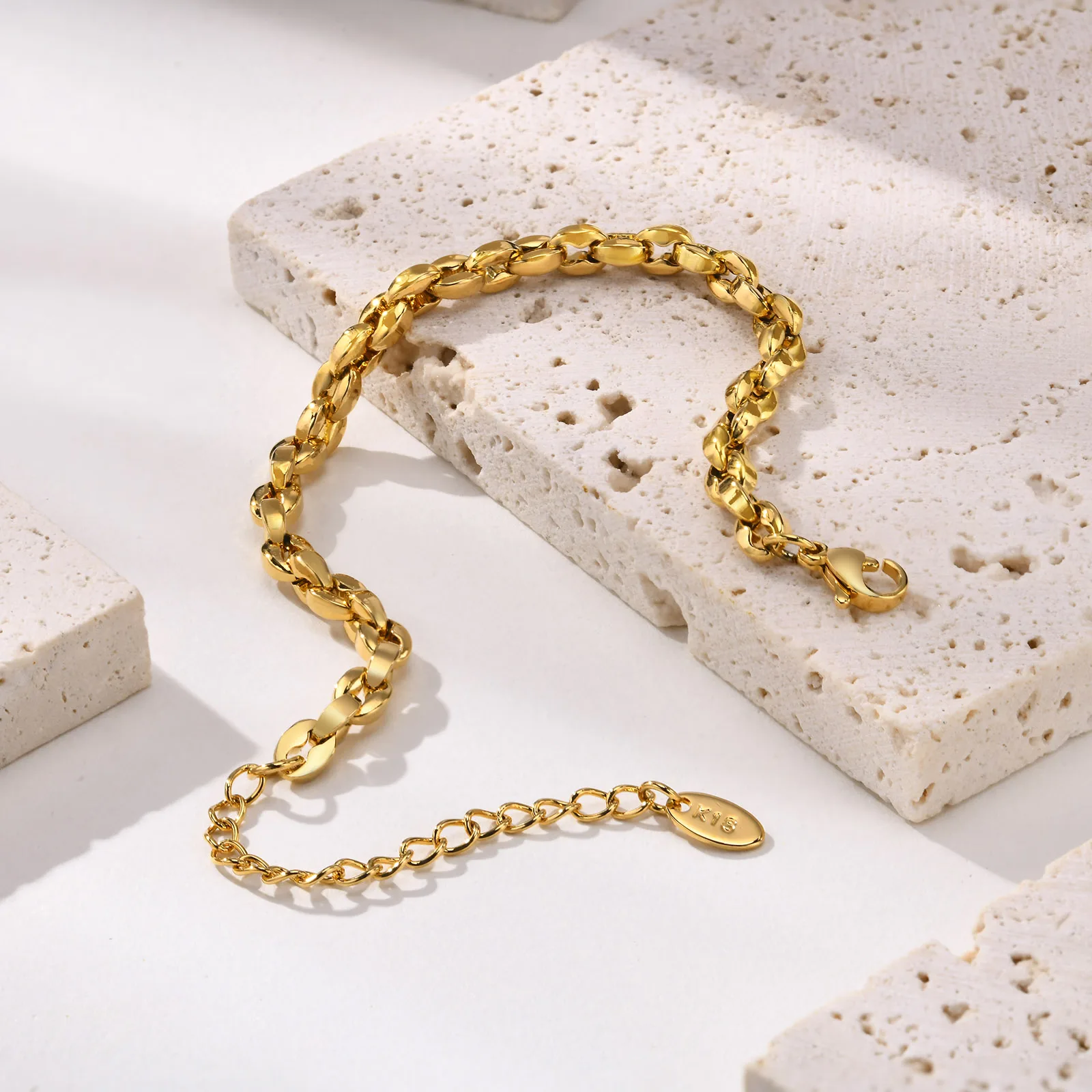 Bracciale a catena semplice da donna, maglie in acciaio inossidabile placcato oro 18 carati regolabili  36