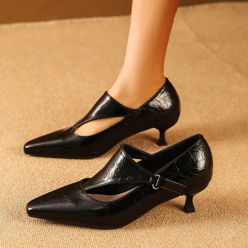 Elegant Design Pointed End Baotou Thin Heel Buckle Outdoor Summer New Shallow Mouth Soft Sole High-heeled Sandals