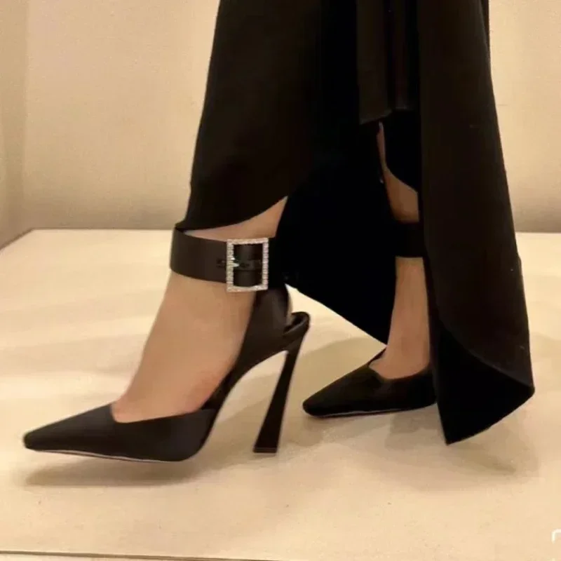 

Women Sandals 2023 Spring New Fashion Rhinestone Square Buckle Fine Heel Hair Knot Square Head Back Hollow High Heel Roman Shoes
