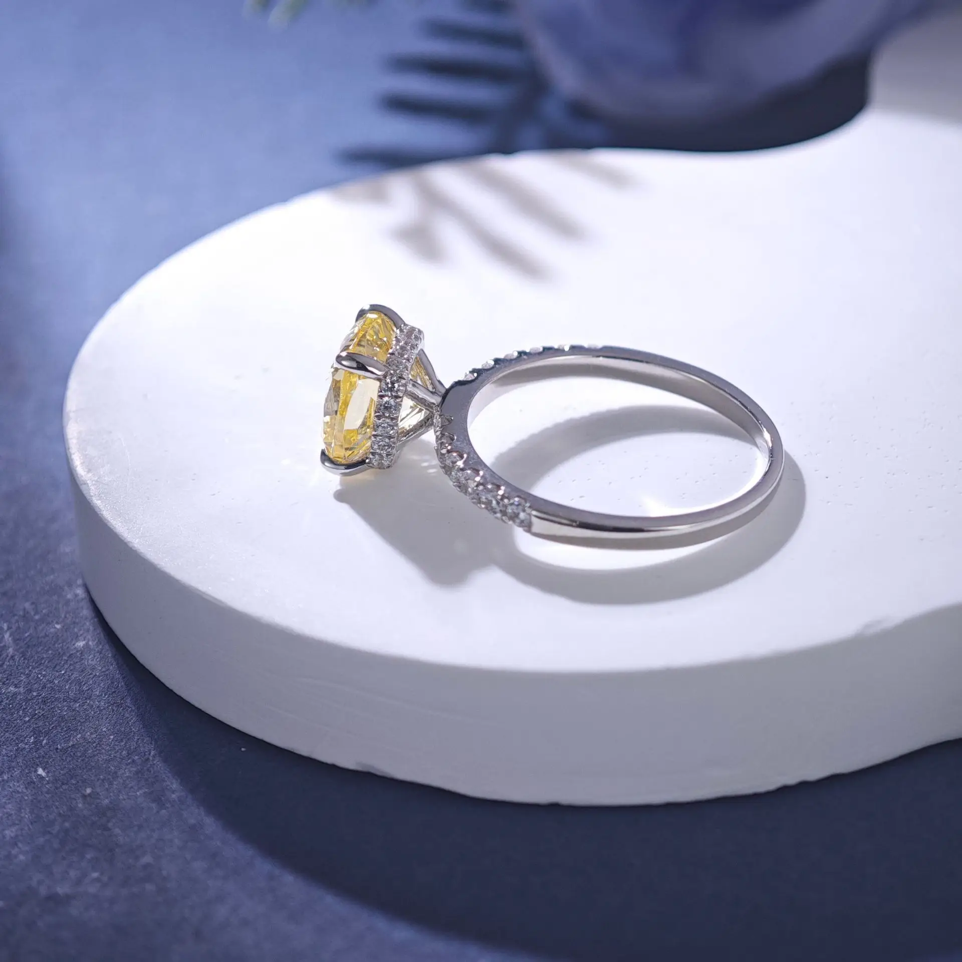 PT950 platinum diamond ring for women 2.5 carats cushion-shaped pink diamond four-claw female ring goddess platinum