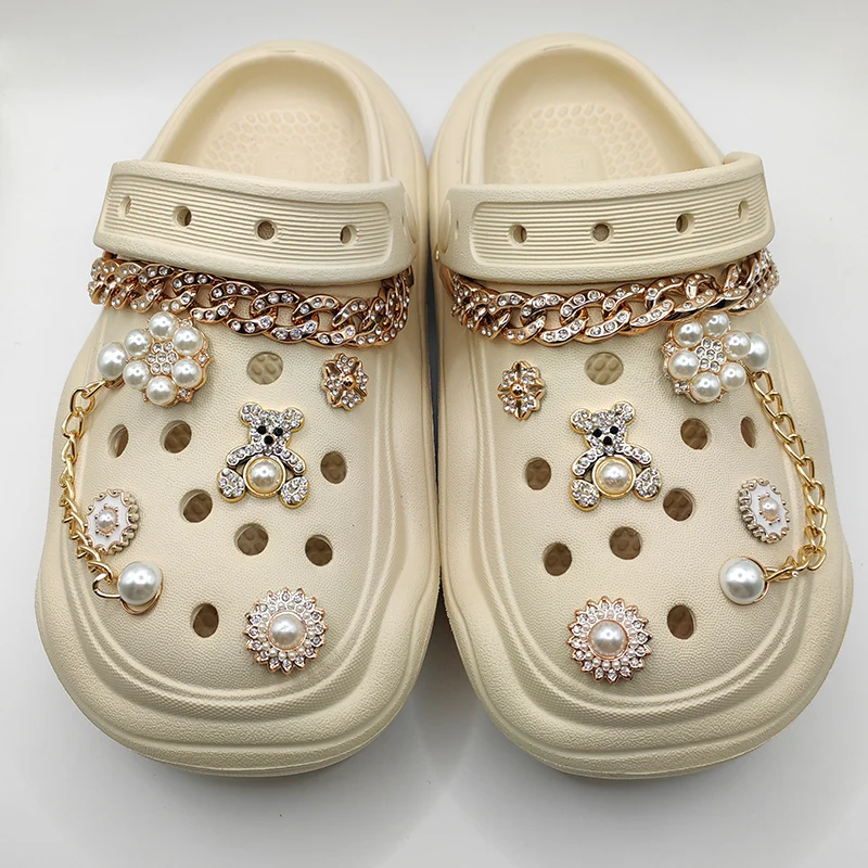 

Golden Cuddle Bear Shoe Charm for Crocs DIY Shoe Decorations Button Accessories for Bogg Bag Slides Sandals Clogs Kids Gifts