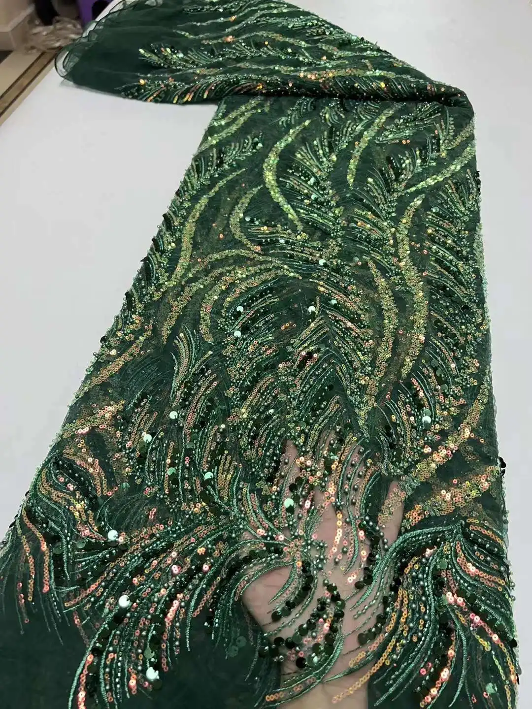 

Luxury African Sequins Beaded Lace Fabric 2023 High Quality Lace 5 Yards French Lace Fabric Nigerian Lace Fabrics For Dress