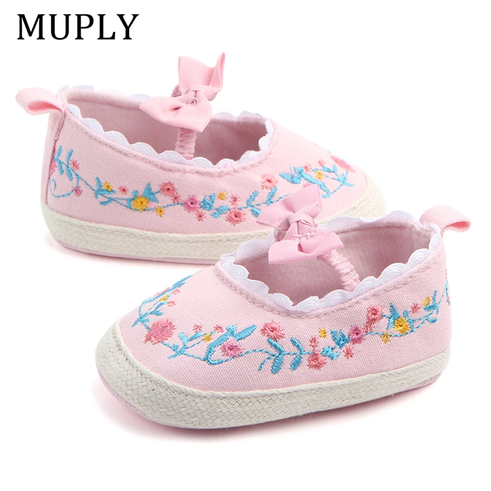Toddler Shoes Newborn Floral Embroidery Baby Soft Sole Anti-Slip Girls Prewalker baby shoes