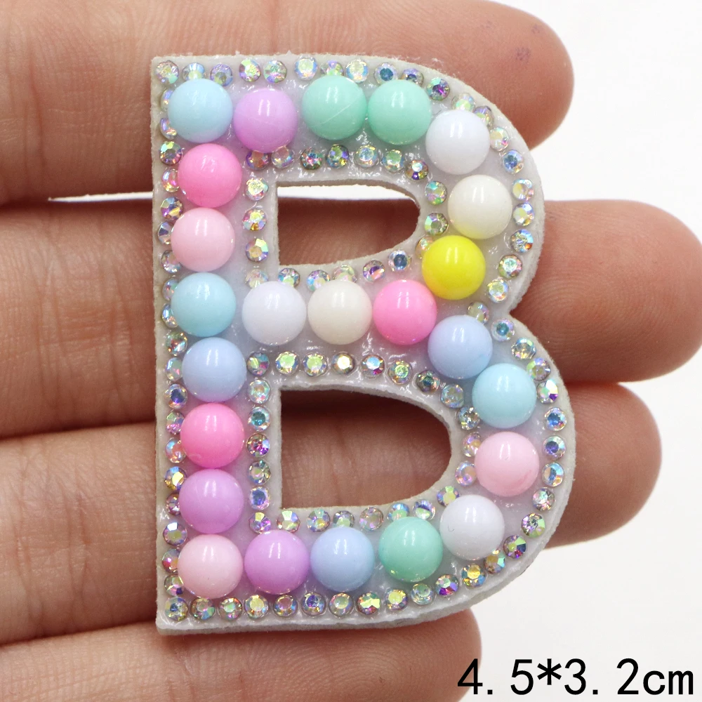 1pc Multi Birne Strass Alphabet Buchstaben Patches Eisen auf Patch A-Z Patch gestickt Patch auf Patches für Kleidung Namen nähen – Detail 5