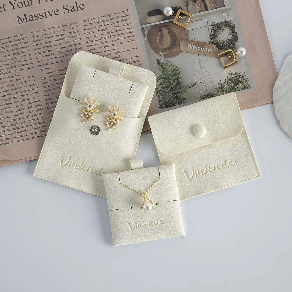 Fashionable Small Ivory Velvet Microfiber Jewelry Bags 8*8cm Custom Logo Jewelry Earrings Necklace Organizer Bag With Cards Pads