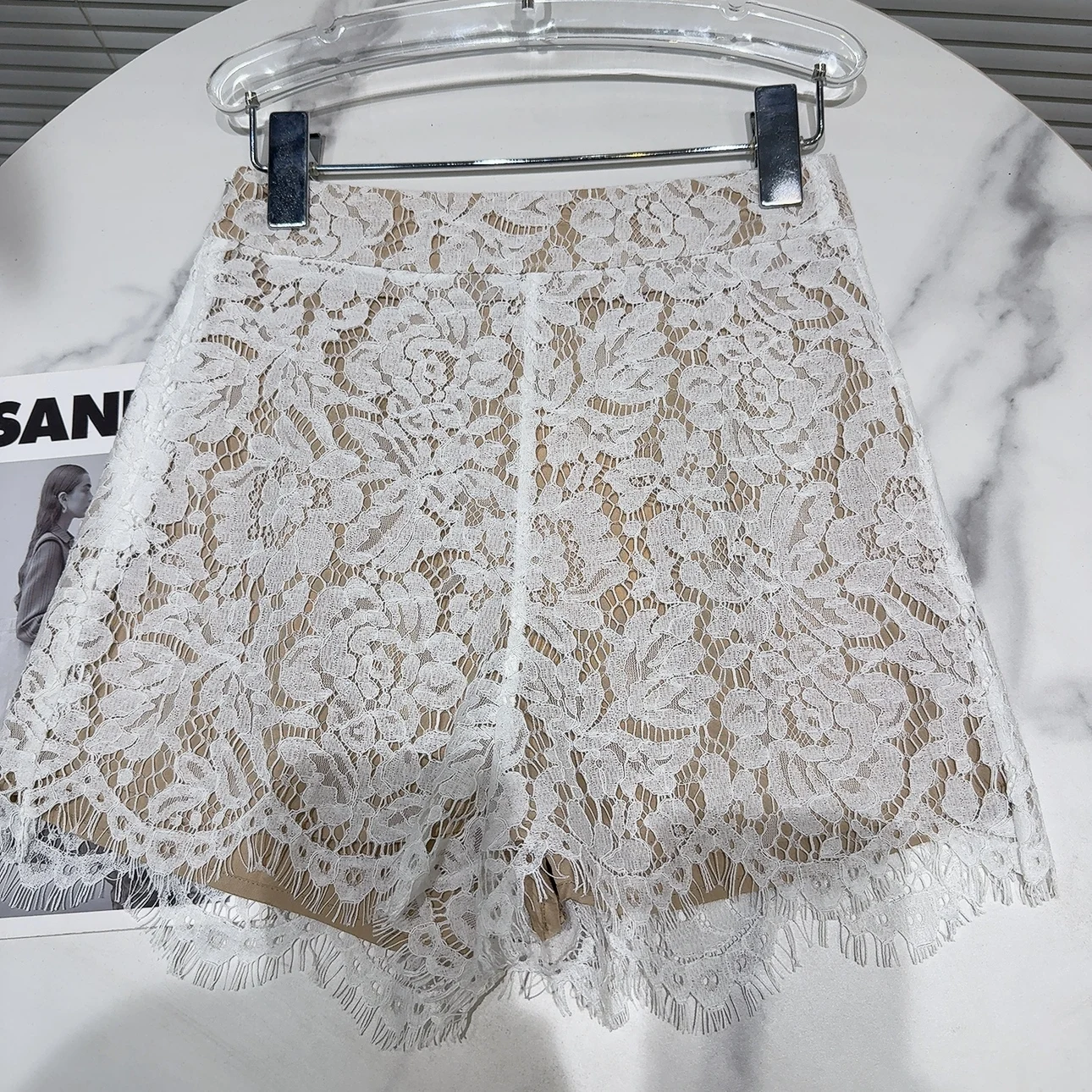 Lace Crocheted Elegant Socialite Shorts 2024 Summer New Versatile Casual Shorts High Waisted Booty Shorts Womens Clothing