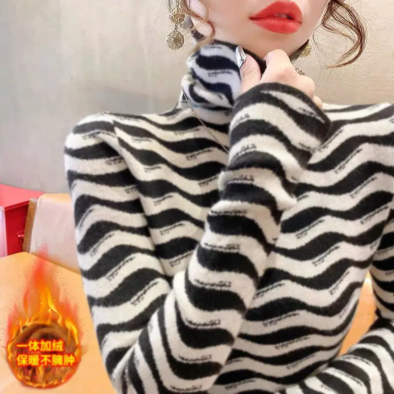 

High Collar Stylike Base Shirt Women's Autumn and Winter New Long-sleeved One-piece Fleece-lined Slim-fit All-match Warm Top