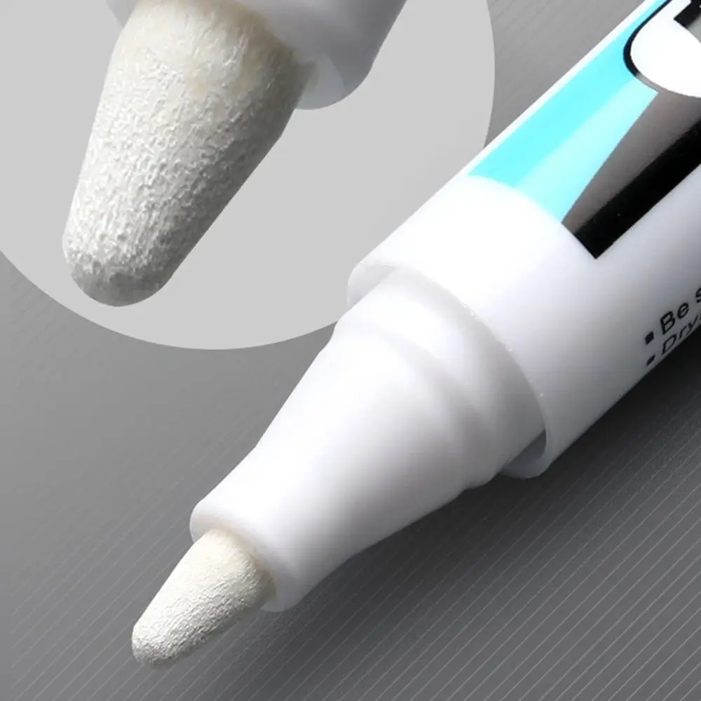 0.7mm/1.0mm/.2.5mm 흰색 영구 페인트 펜 방수 부드러운 쓰기 흰색 마커 펜 내마모성 널리 사용됨