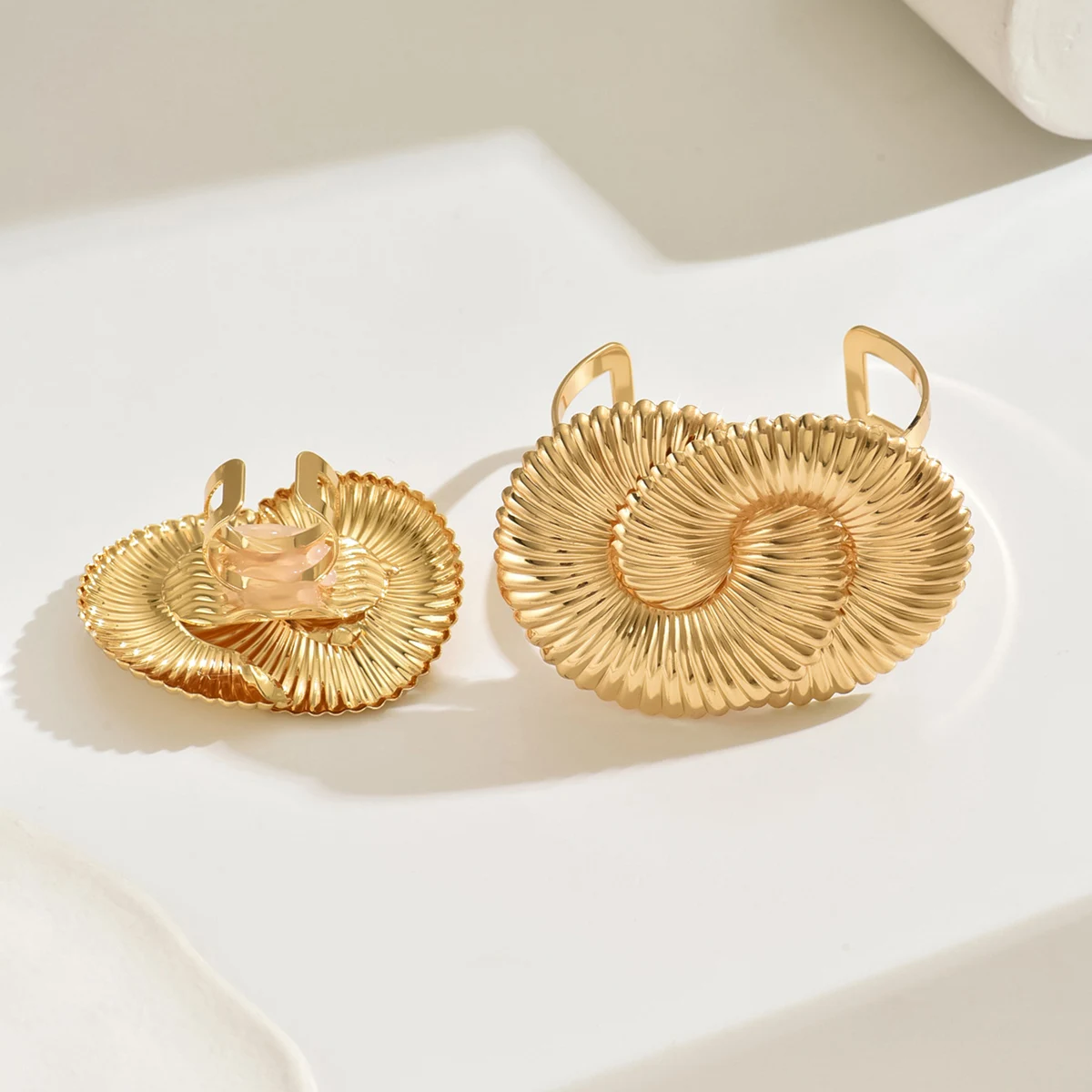 Black And Gold Armor Duo Handmade Iron Bracelet And Ring