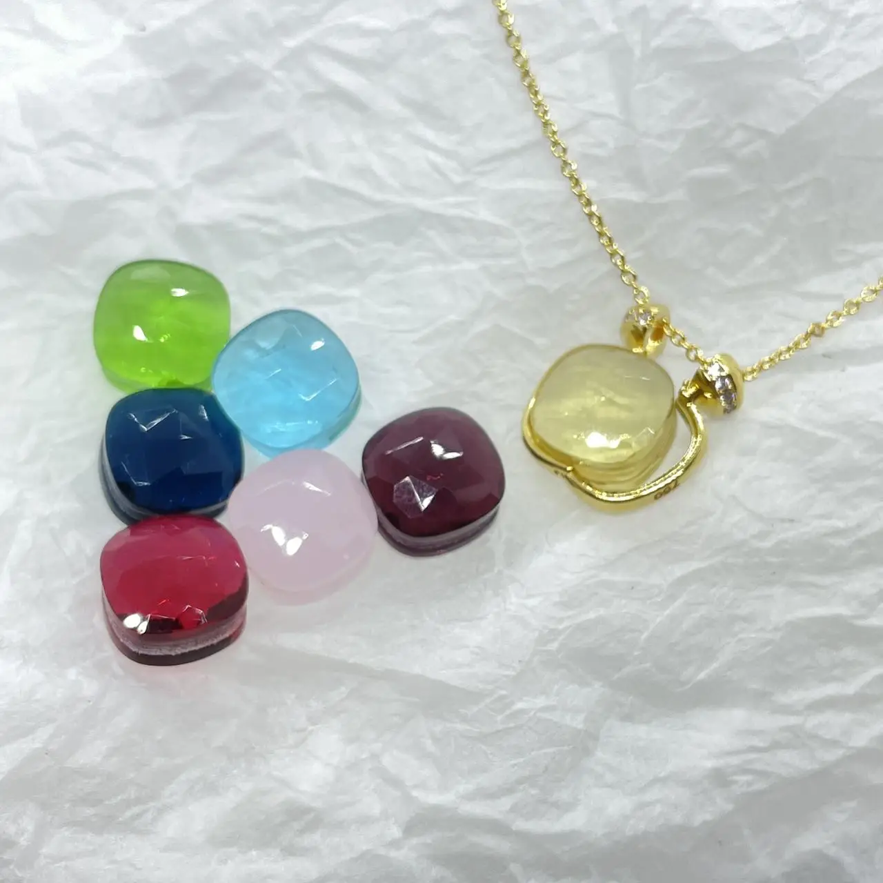 Classic Nudo Pendant Necklace With Female Inlaid Zircon Perfume Bottle Replaceable Gemstone  Elegant Fashion Jewelry