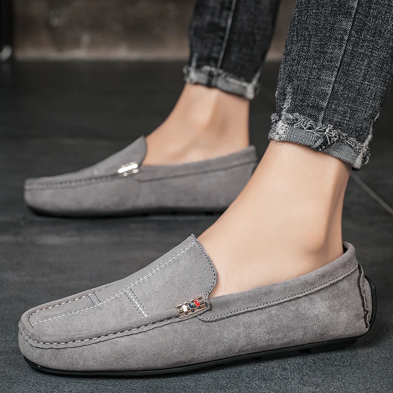Sports and Leisure Shoes Lightweight Sewn Business and Leisure Suede Youthful Trend Flat Heels Social