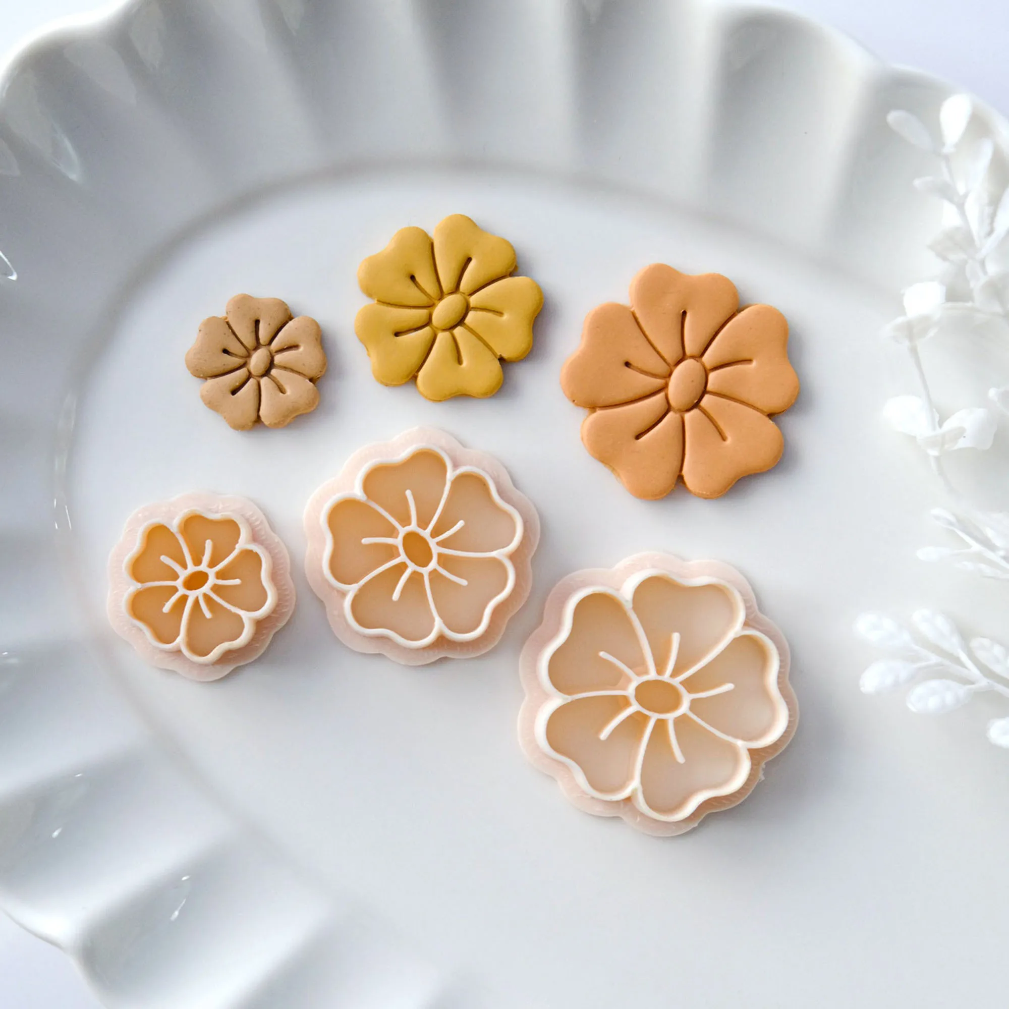 3Size Spring Flower Clay Cutters Floral Polymer Clay Cutters Embossing Flower Earring Cuttering Mold 3D Printed Tools