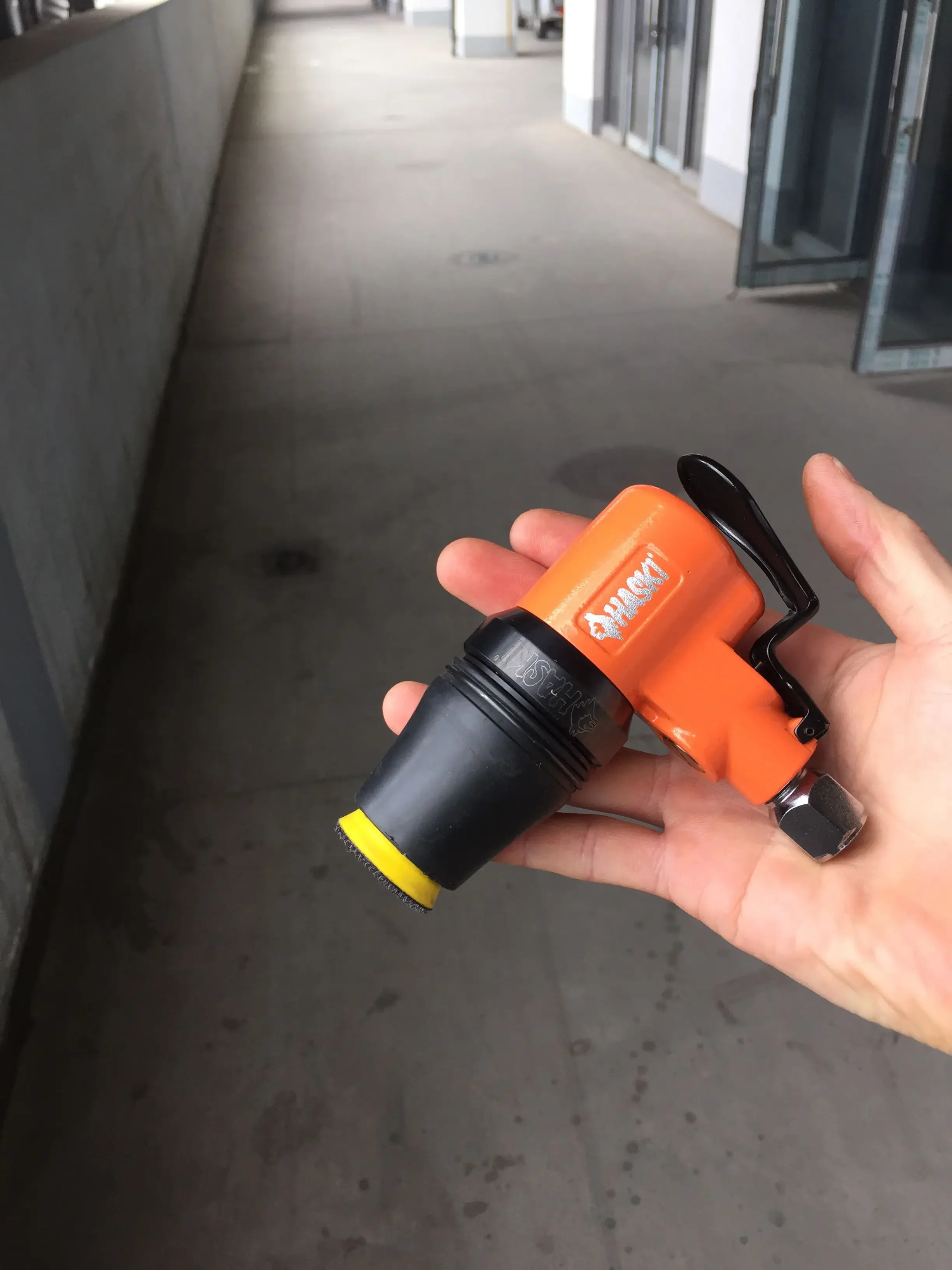 

Pneumatic Palm Point Mill