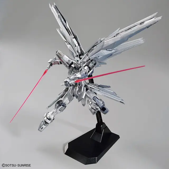 Bandai Gunpla Mg 1/100 ZGMF-X10A Freedom Gundam Ver 2.0