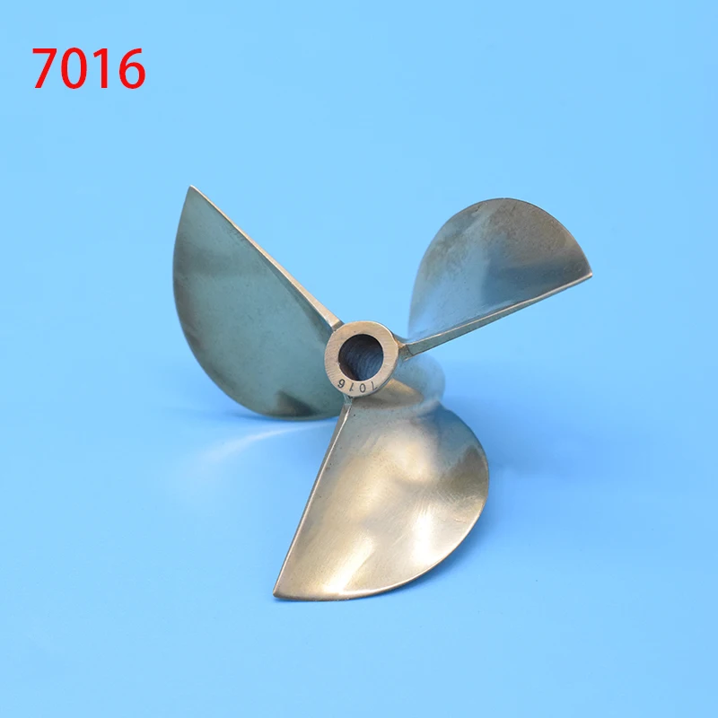 Hélice RC bateau cuivre 3 pales 67/70/72mm arbre 6.35mm