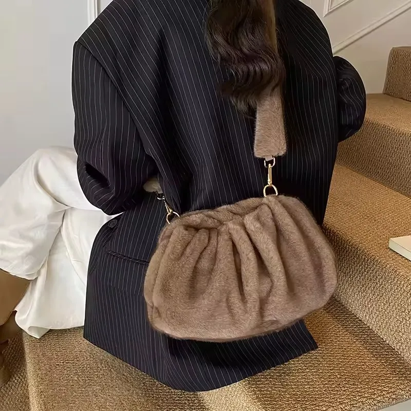 Cute and Versatile Winter Crossbody Bags Mink Fur Wrinkle Relaxed Texture Cloud Shell Bag Women Fashion Tote Shoulder Bag