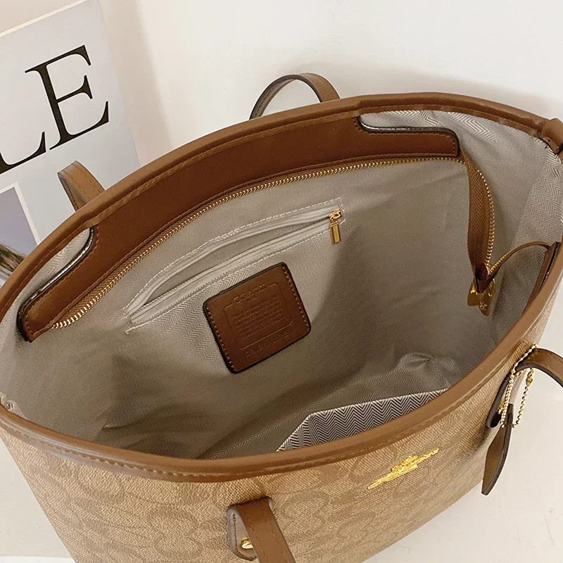 Premium Leather Messenger Crossbody Bag Women's Luxury Handbag with Vintage Charm & Modern Practicality lady messenger bag